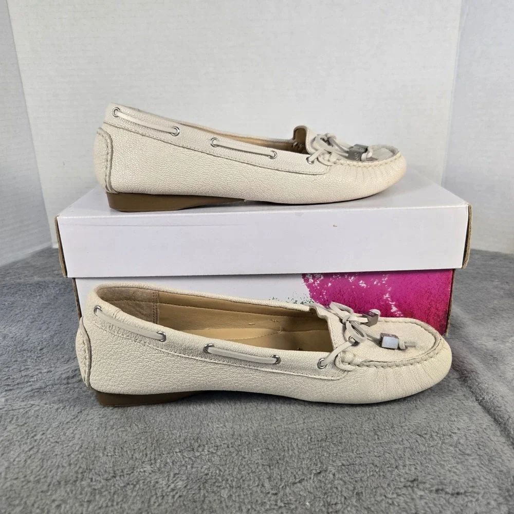 Michael Kors Fulton Moccasin Flats Off White Leather Bow MK Logo Womens 7.5M